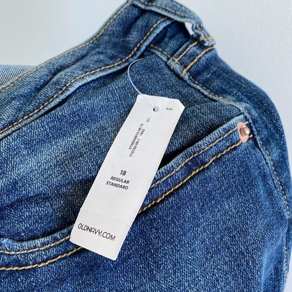 Old Navy Blue Boyfriend Straight Cropped Cuffed Hem Jeans Size 18 NEW - Picture 6 of 10